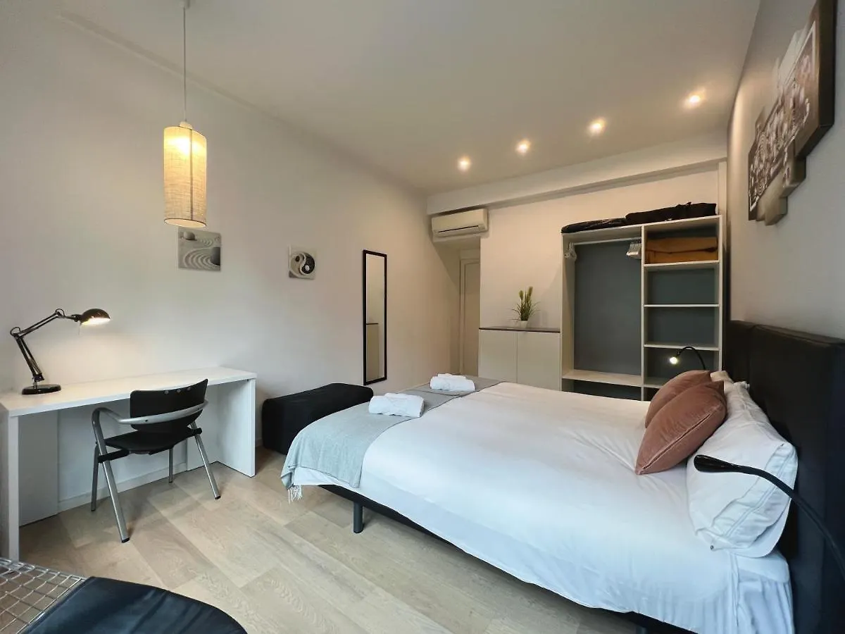 Stay U-Nique Apartments Sants Barcellona 0*,  Spagna